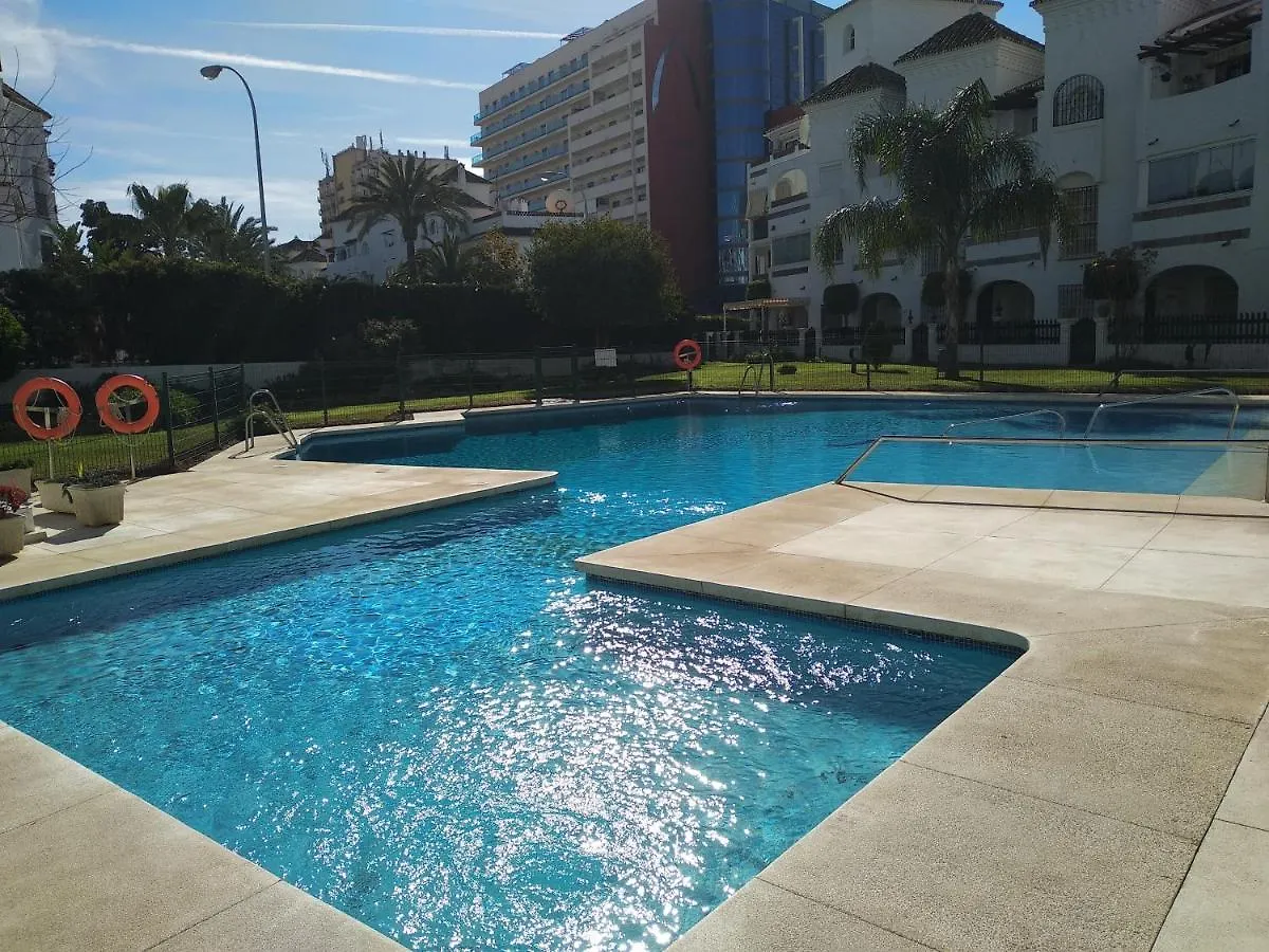 Apartamento con piscina y terraza junto a la playa Apartamento Benalmádena