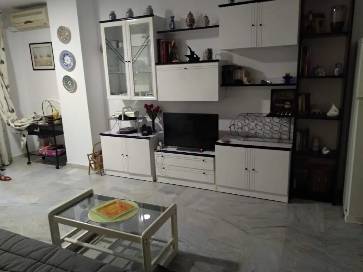 Apartamento con piscina y terraza junto a la playa Apartamento Benalmádena 0*,  España