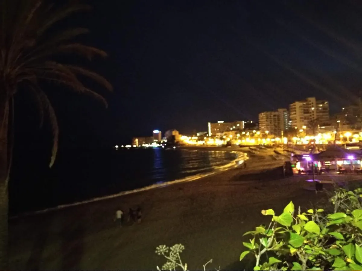 Apartamento con piscina y terraza junto a la playa Apartamento Benalmádena
