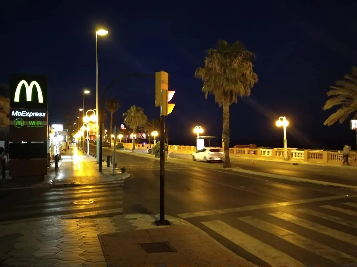 Apartamento con piscina y terraza junto a la playa Apartamento Benalmádena