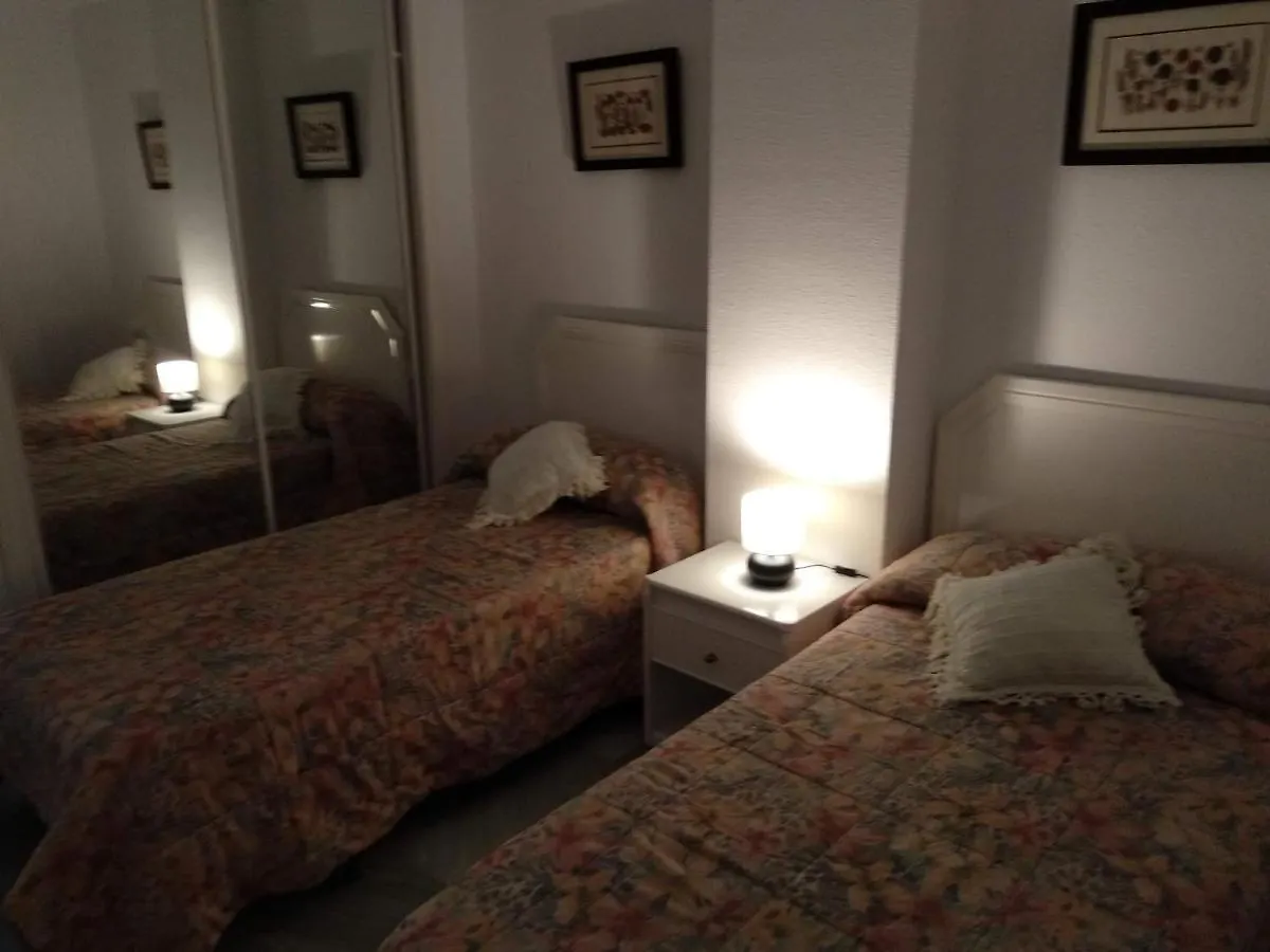 Apartamento con piscina y terraza junto a la playa Apartamento Benalmádena